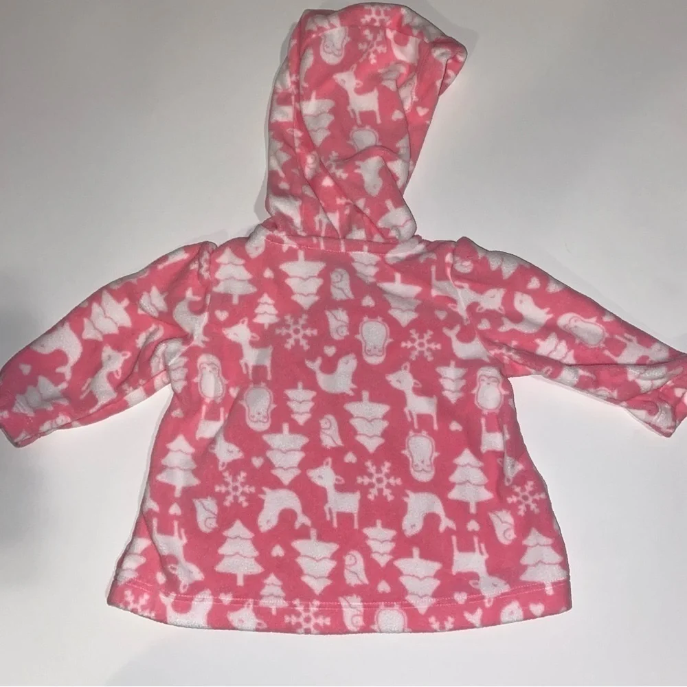 ⭐️3/$20 Carter’s Pink Fleece Pullover with hood. Cute wildlife accents. 0-3 Mo